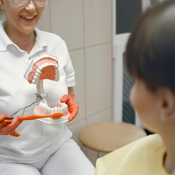 Odontología Pediátrica: La clave para una sonrisa sana desde la infancia Odontología Pediátrica: La clave para una sonrisa sana desde la infancia